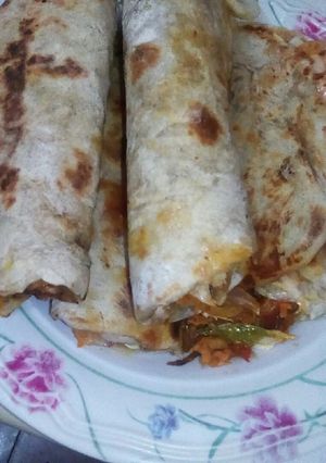 A picture of Chicken shawarma.