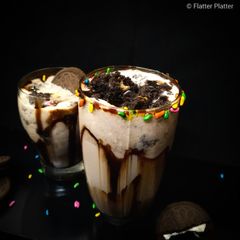 A picture of Oreo Shake.