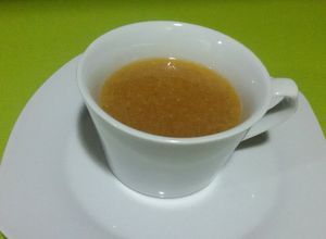 Foto principal de Consomé/caldo de carne en olla rápida