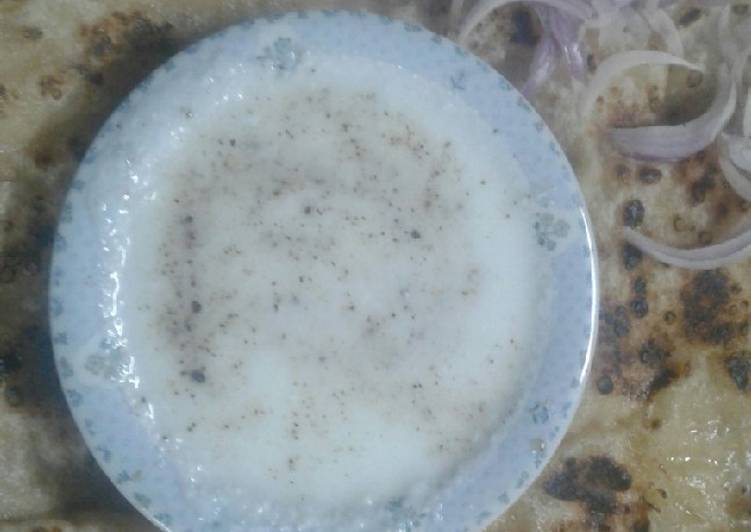 Potato paratha with yoghurt