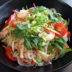 A picture of Harusame Salad with Thai Dressing.