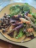 Salada de Massa espiral e Cogumelos