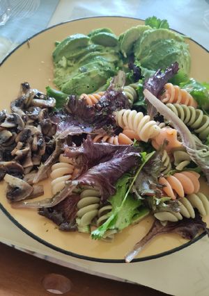 Foto de Salada de Massa espiral e Cogumelos
