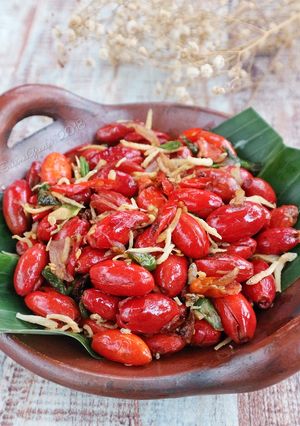 Foto resep Oseng Kulit Melinjo Teri #recook_dina_ummukhal