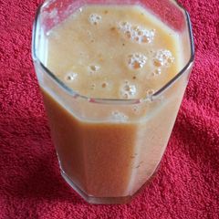 A picture of Pineapple smoothie #week4challenge#photographychallege.