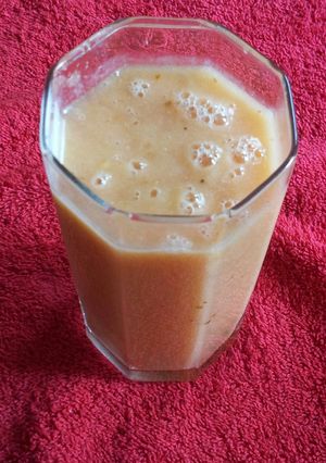 A picture of Pineapple smoothie #week4challenge#photographychallege.
