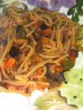 Spaghetti con salsa de vegetales