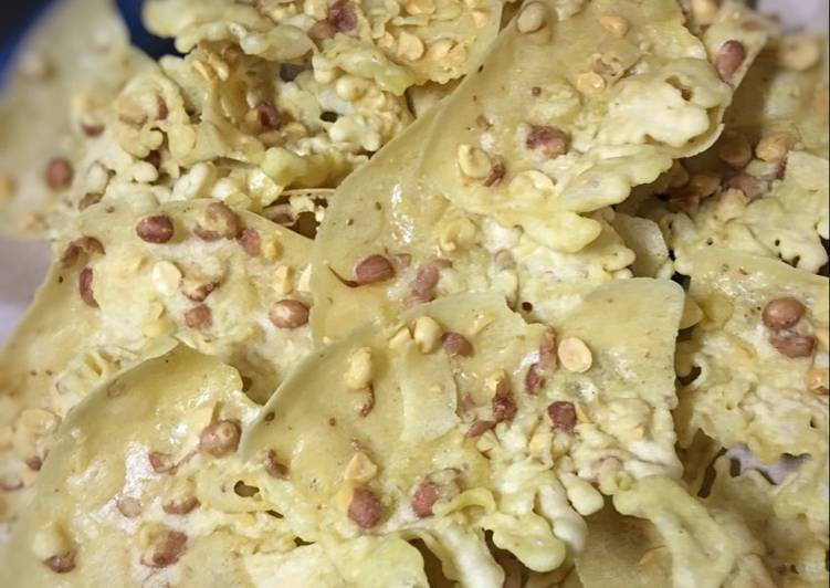 Peyek kacang tanah renyah