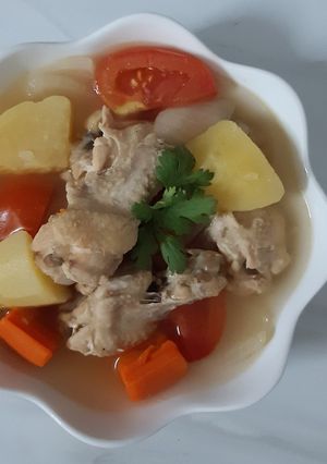 A picture of "Chicken Soup with Potato"🐔🥔🥕🍅🧅🥣.