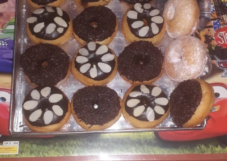 Donat empuk Nikmatul Rosidah