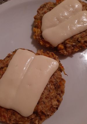 Una foto de Hamburguesas de avena y verduras 💪