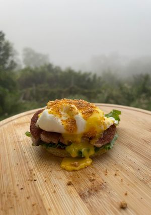 รูปของ Egg Benedict hollandaise