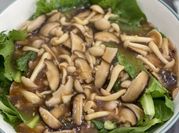 Gambar selada romaine jamur