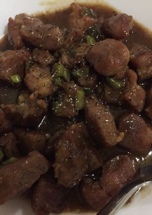 Hình của món Thịt kho nước dừa.