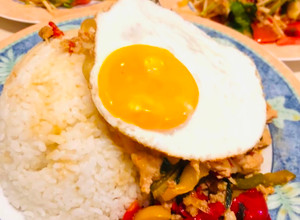 Una foto de Som tam (Ensalada de papaya verde estilo tailandés) ส้มตำ🇺🇾🇯🇵🇹🇭ソムタム
