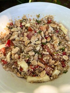 Una foto de Ensalada de quinoa y ricota