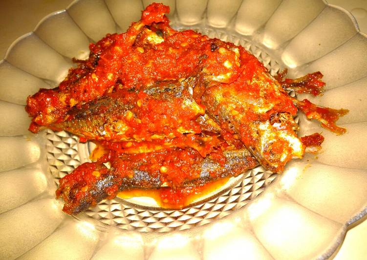 Ikan goreng sambal