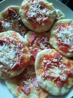 Foto resep Mini Pizza magic com (anti gagal plus irit... 😂)