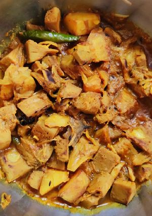 A picture of Jackfruit curry/ echor kosha.
