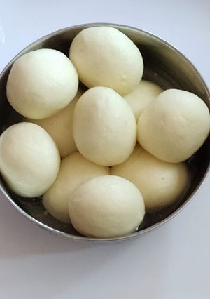 A picture of Homemade Rasgulla.