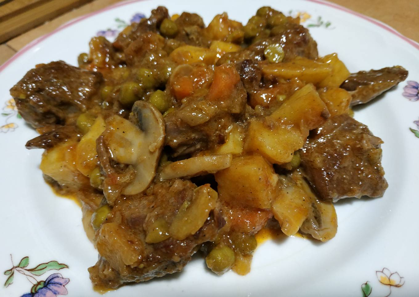 Carne de ternera estofada