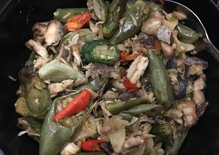 Tumisan Sederhana ; Terong Medan Tongkol Suwir