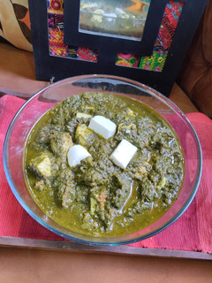 A picture of Palak paneer.