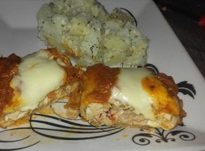 Una foto de 🥞 Cubitos de panqueques rellenos de pollo gratinados