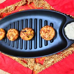 A picture of Suji veggies Appam.