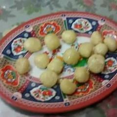 A picture of Rosogolla.