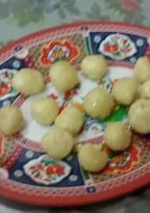 A picture of Rosogolla.