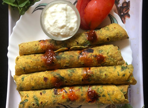 A picture of Methi leaves 🍃 Thepla.