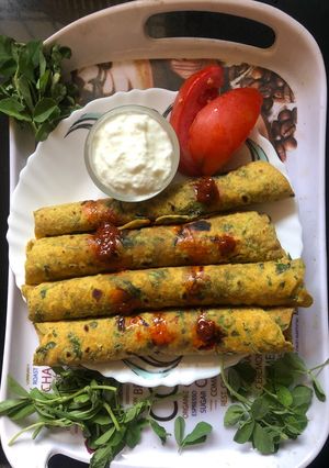 A picture of Methi leaves 🍃 Thepla.