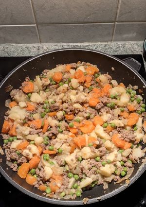 Une photo de Poêlé de boeuf et de légumes