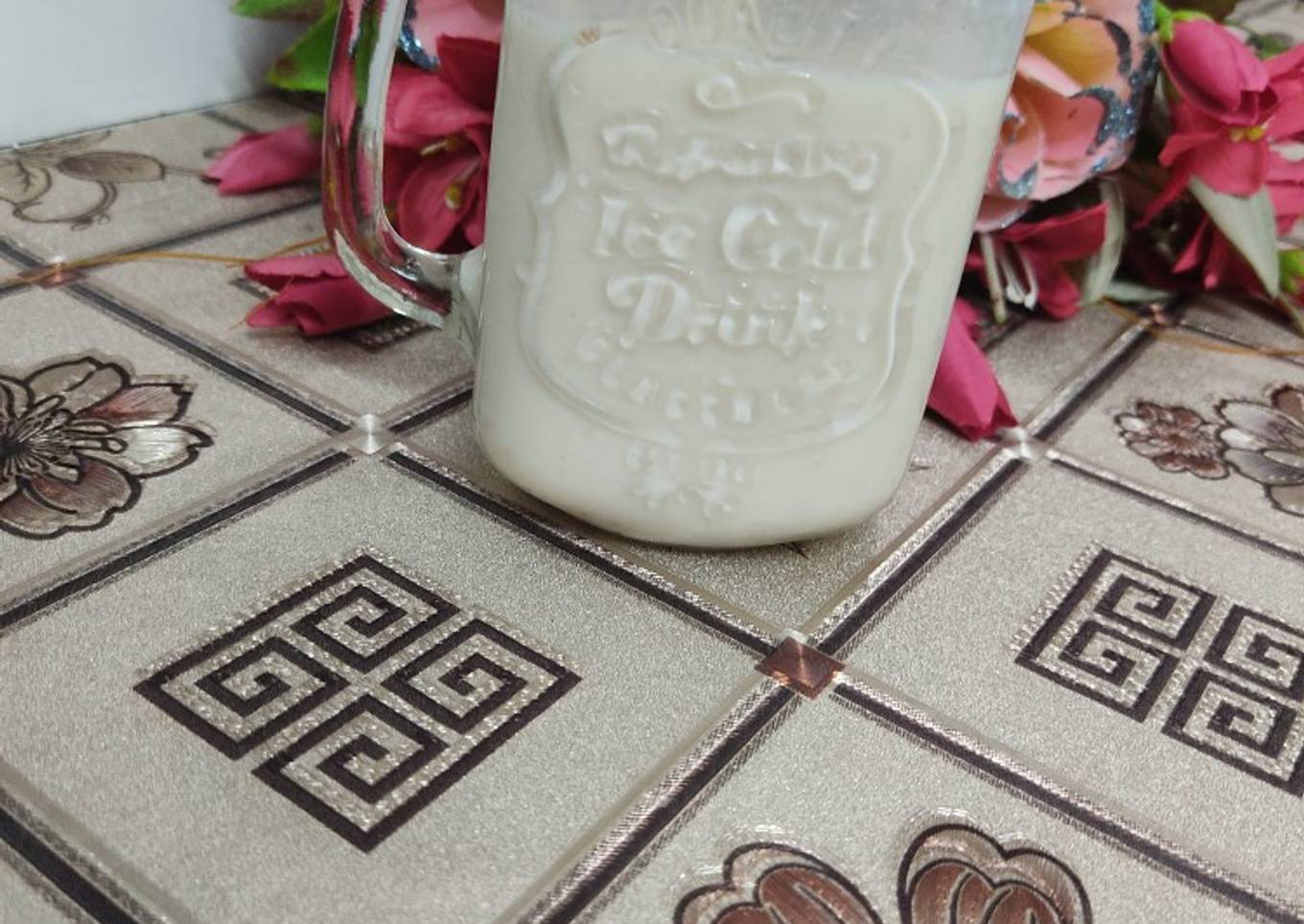 Dates and banana shake
