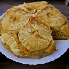 A picture of Pineapple 🍍 upsidedown cake.