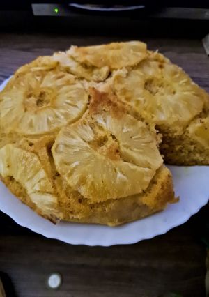 A picture of Pineapple 🍍 upsidedown cake.