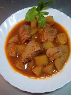 Una foto de Guiso de patatas con bonito