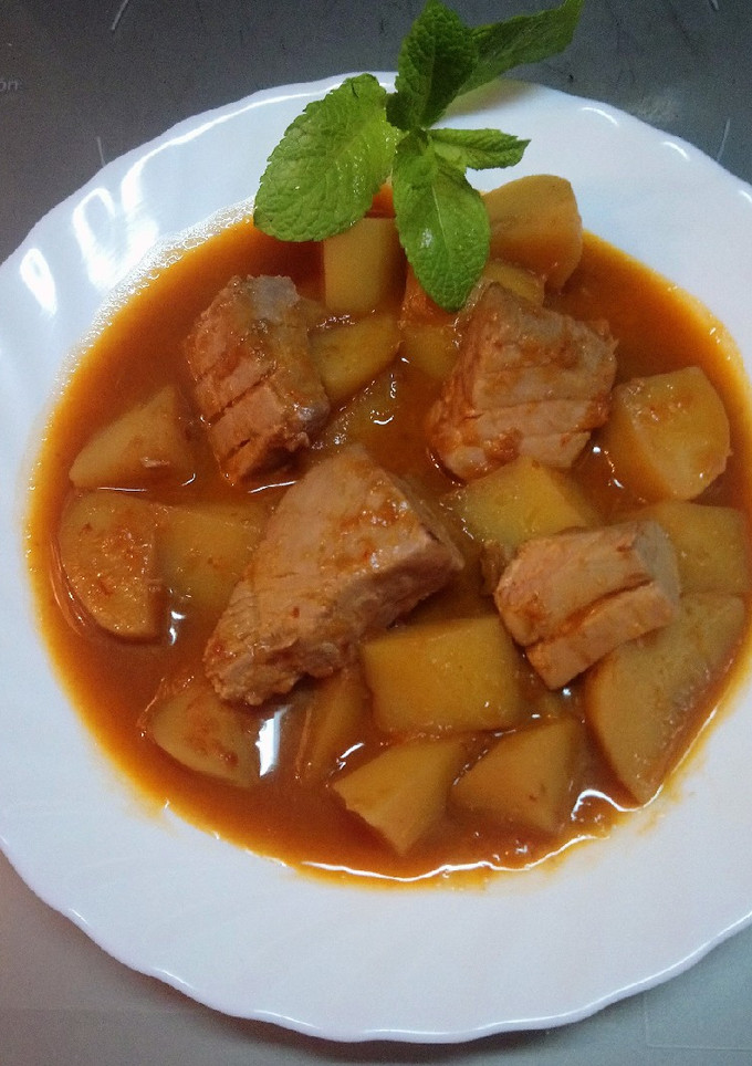 Una foto de Guiso de patatas con bonito