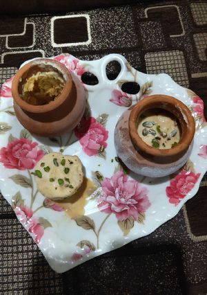 A picture of Matka Khoya kulfi.