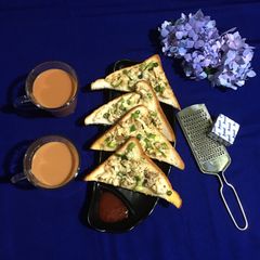 Chicken Cheese Toast A picture of Chicken Cheese Toast.