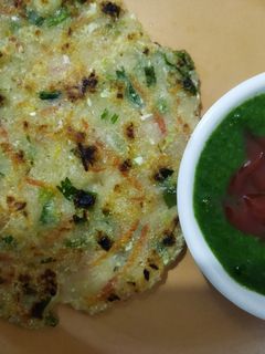 રવા ઉત્તપમ (Rava Uttapam Recipe In Gujarati) રેસીપી મુખ્ય ફોટો