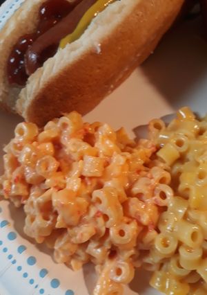 A picture of Pimiento Mac and Cheese.