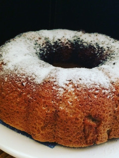 Una foto de Queque de manzana 🍎 avena y coco 🥥