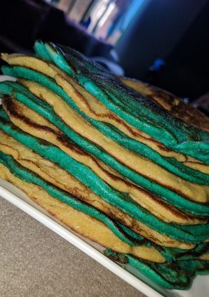 A picture of Coloured pan cake.