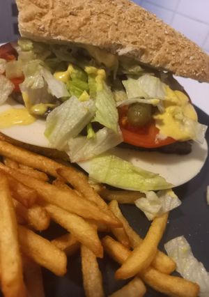 Una foto de Sándwich de ternera 🥪