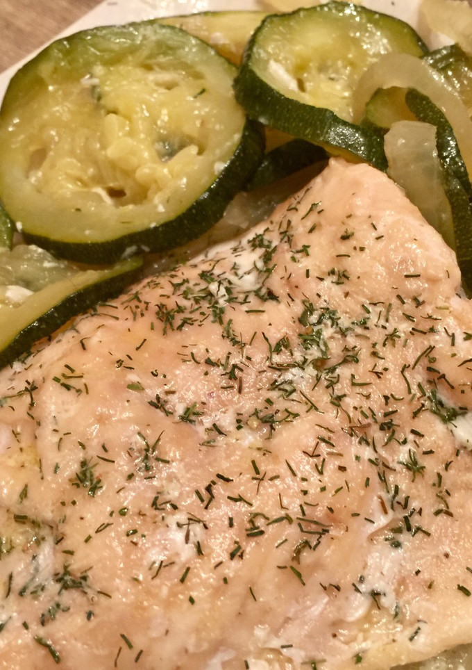 Una foto de Salmón al papillote