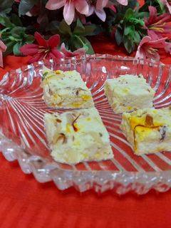 भापा संदेश (bhapa sandesh recipe in hindi) रेसिपी मुख्य फोटो