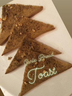 A picture of Garlic bread toast.