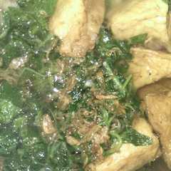 รูปของ Sayur bening bayam tahu